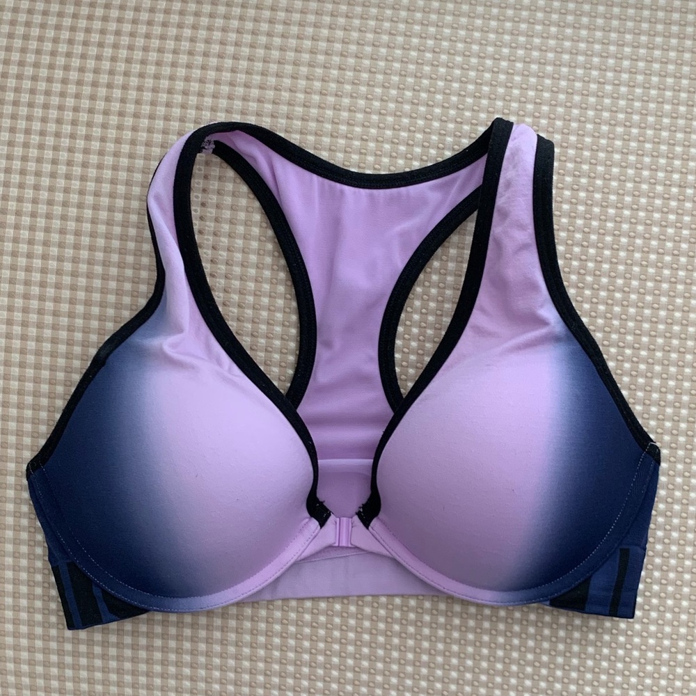 PINK Front Close Bra